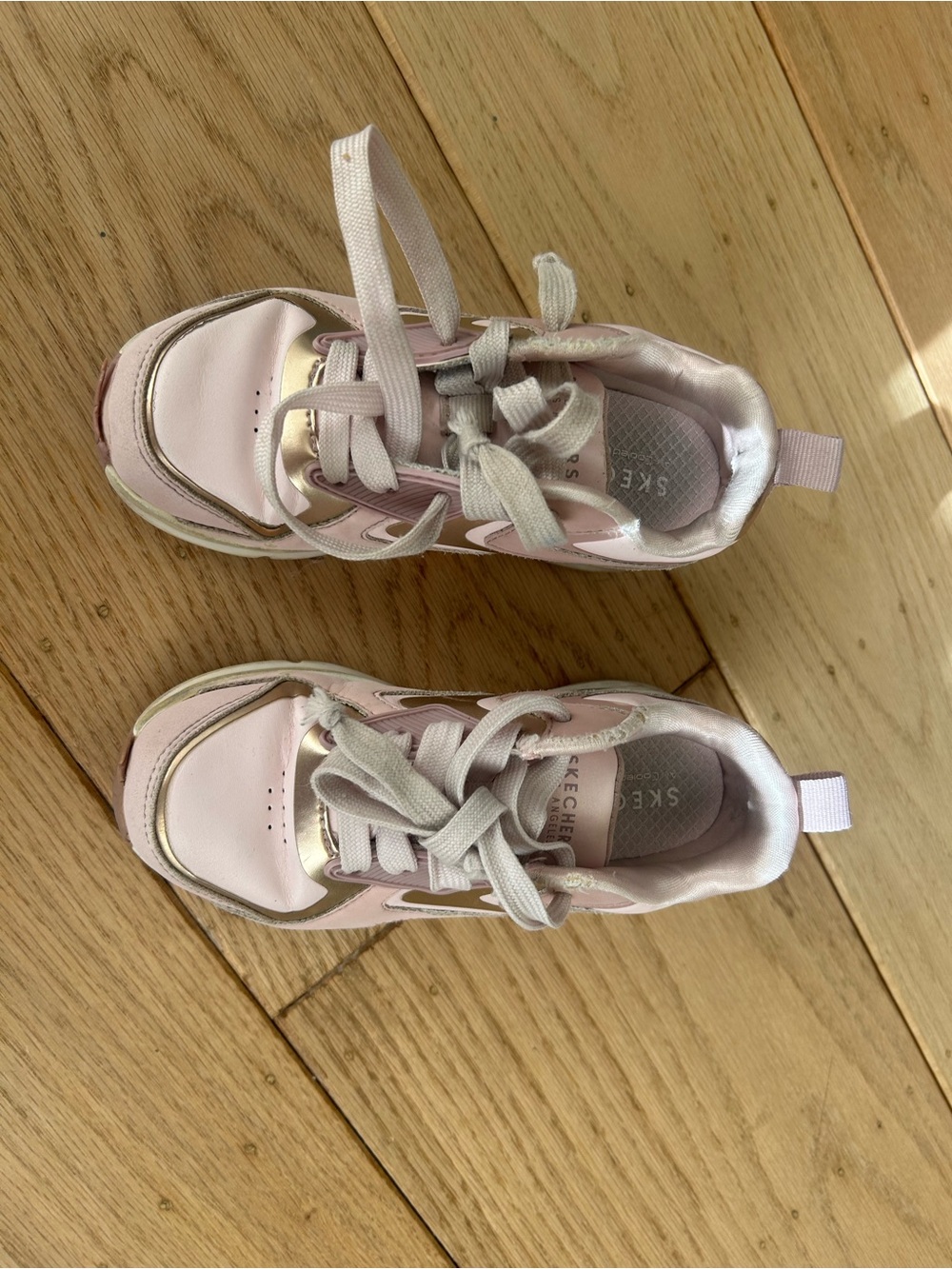 Skechers Pink Sneakers with Gold Trim - Girls